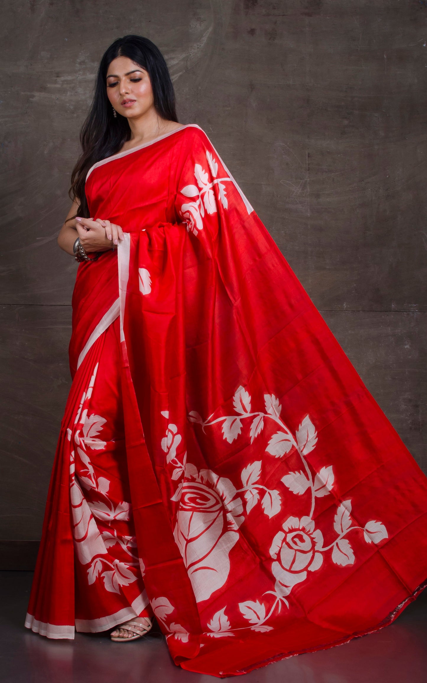 Floral Printed Pure Silk Saree in Red and White