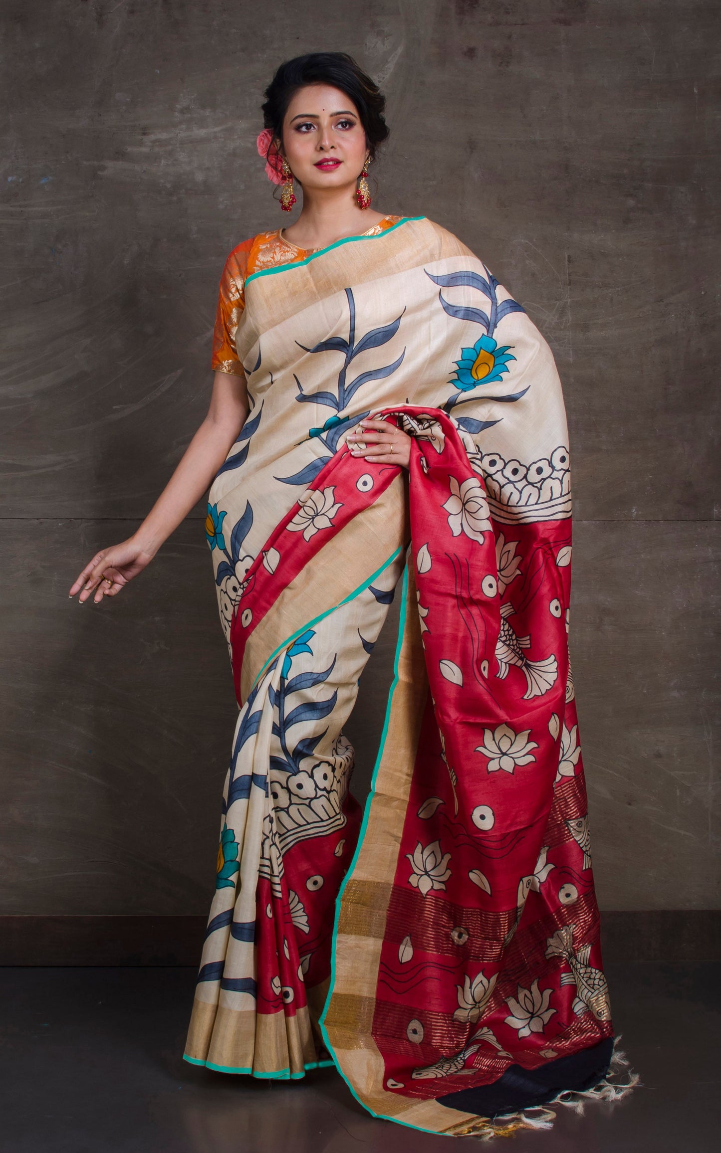 Printed Soft Tussar Silk Saree with Matte finish Zari Border in Beige and Multicolored Prints