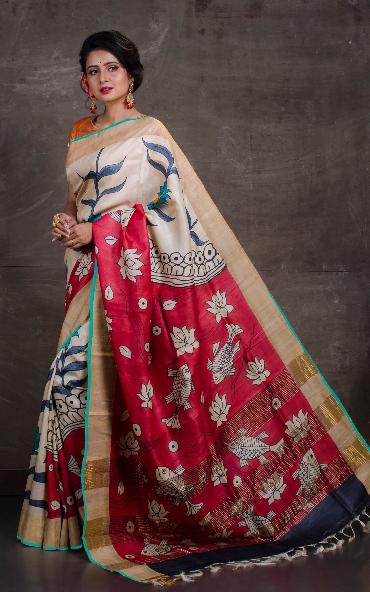 Printed Soft Tussar Silk Saree with Matte finish Zari Border in Beige and Multicolored Prints