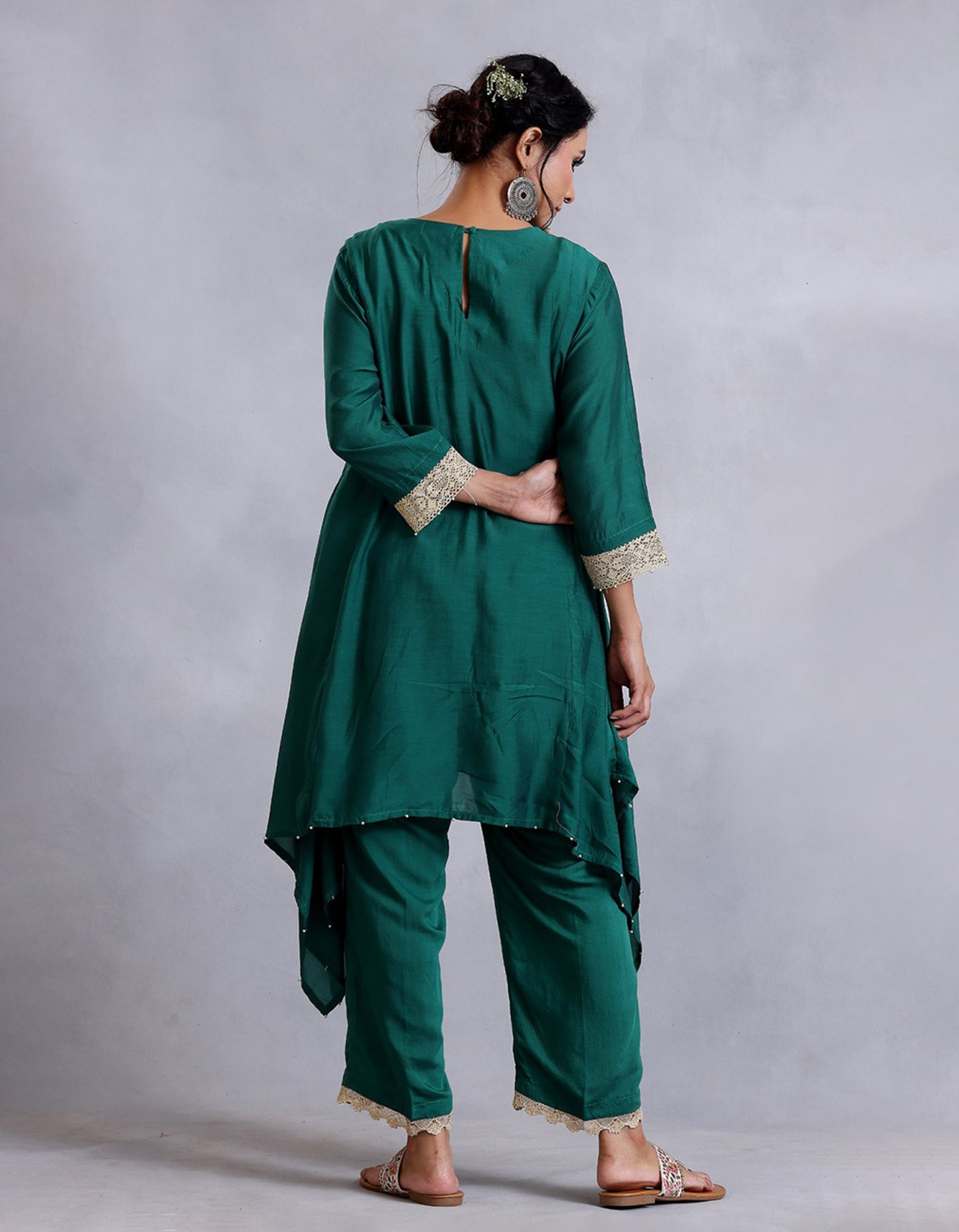 Emerald Green embroidered Cotton Silk Sunehri kurta set