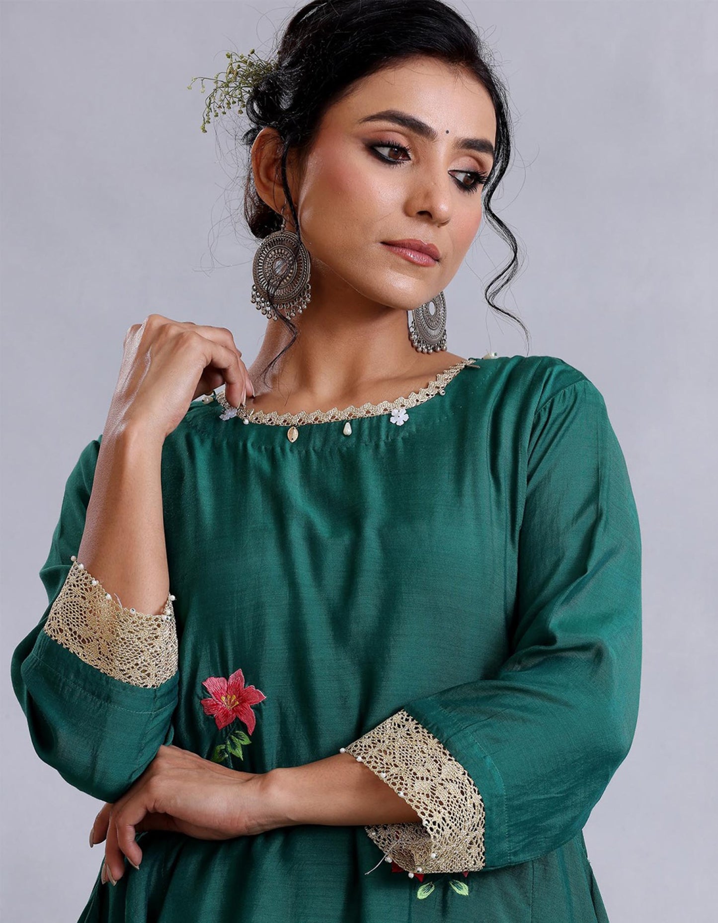 Emerald Green embroidered Cotton Silk Sunehri kurta set