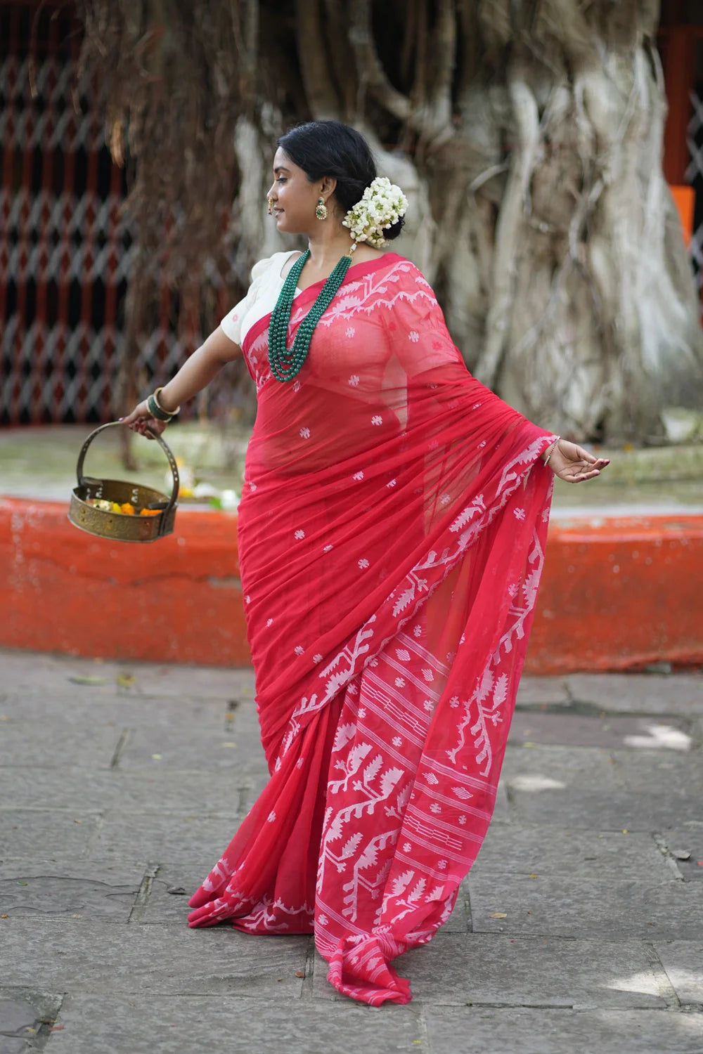 Handloom Red Pujo Jamdani Saree