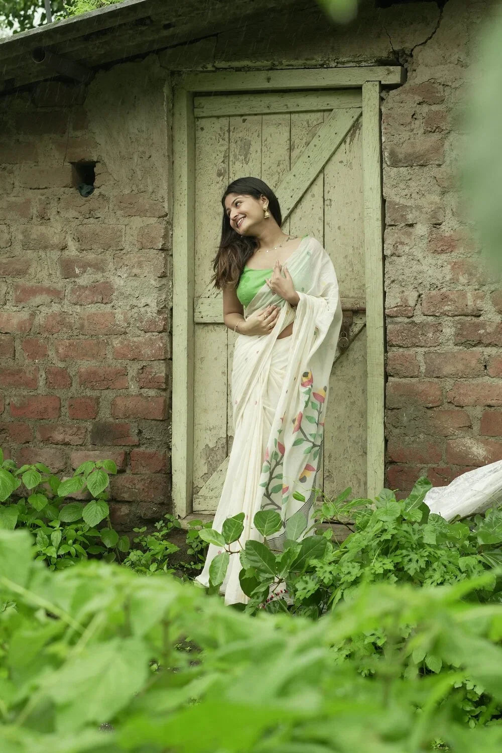 Handloom Off White Soft Cotton Jamdani Saree with Multi Colour Floral Motifs