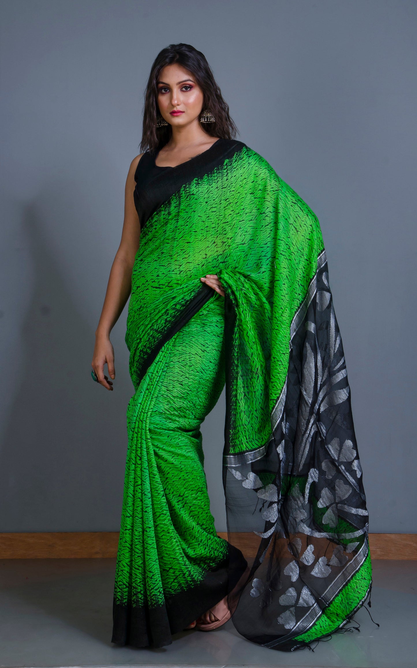 Pure Handloom Matka Shibori Jamdani Saree in Green and Black