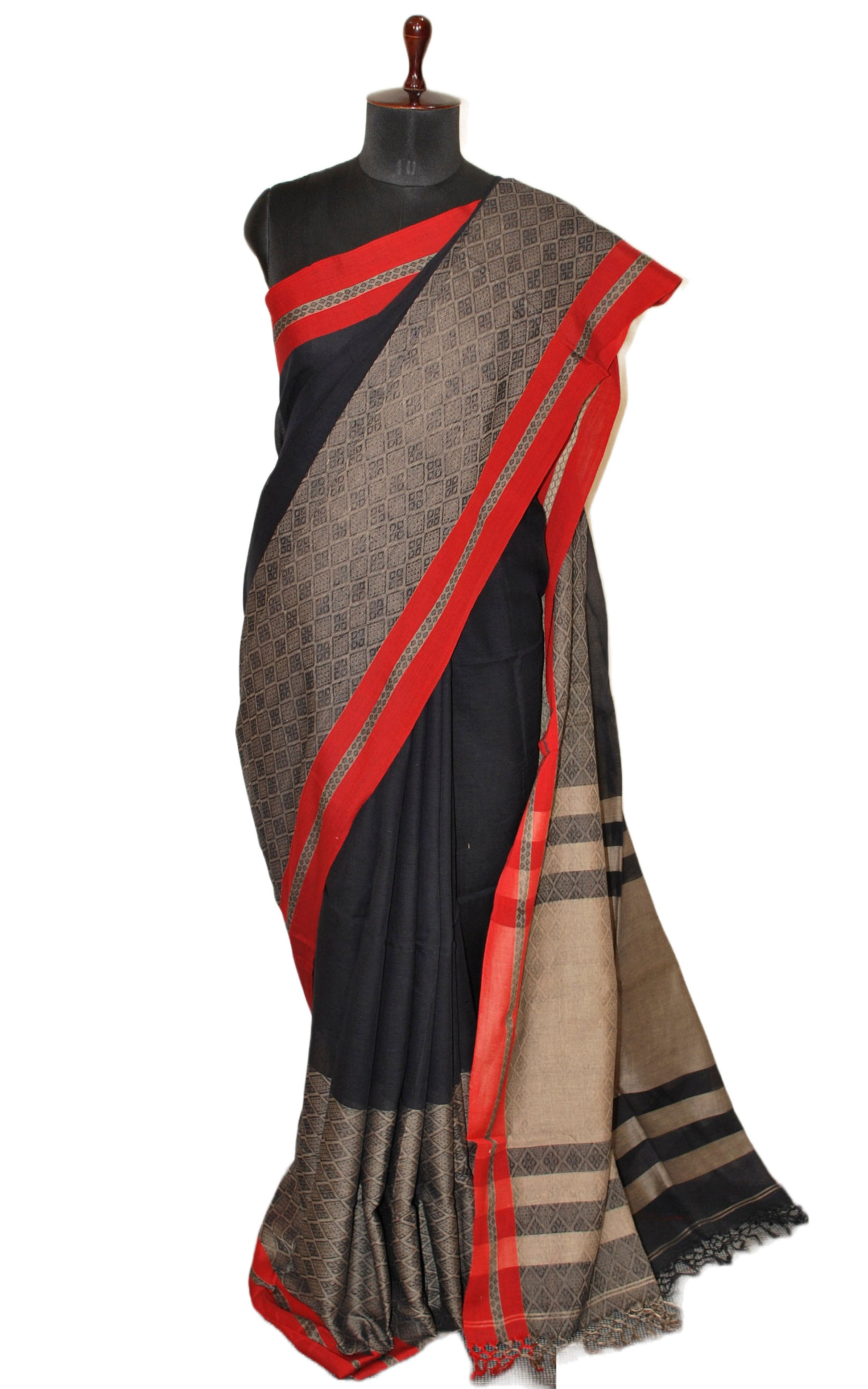 Half Tanchui Thraed Work Pure Soft Cotton Saree in Black, Red and Beige