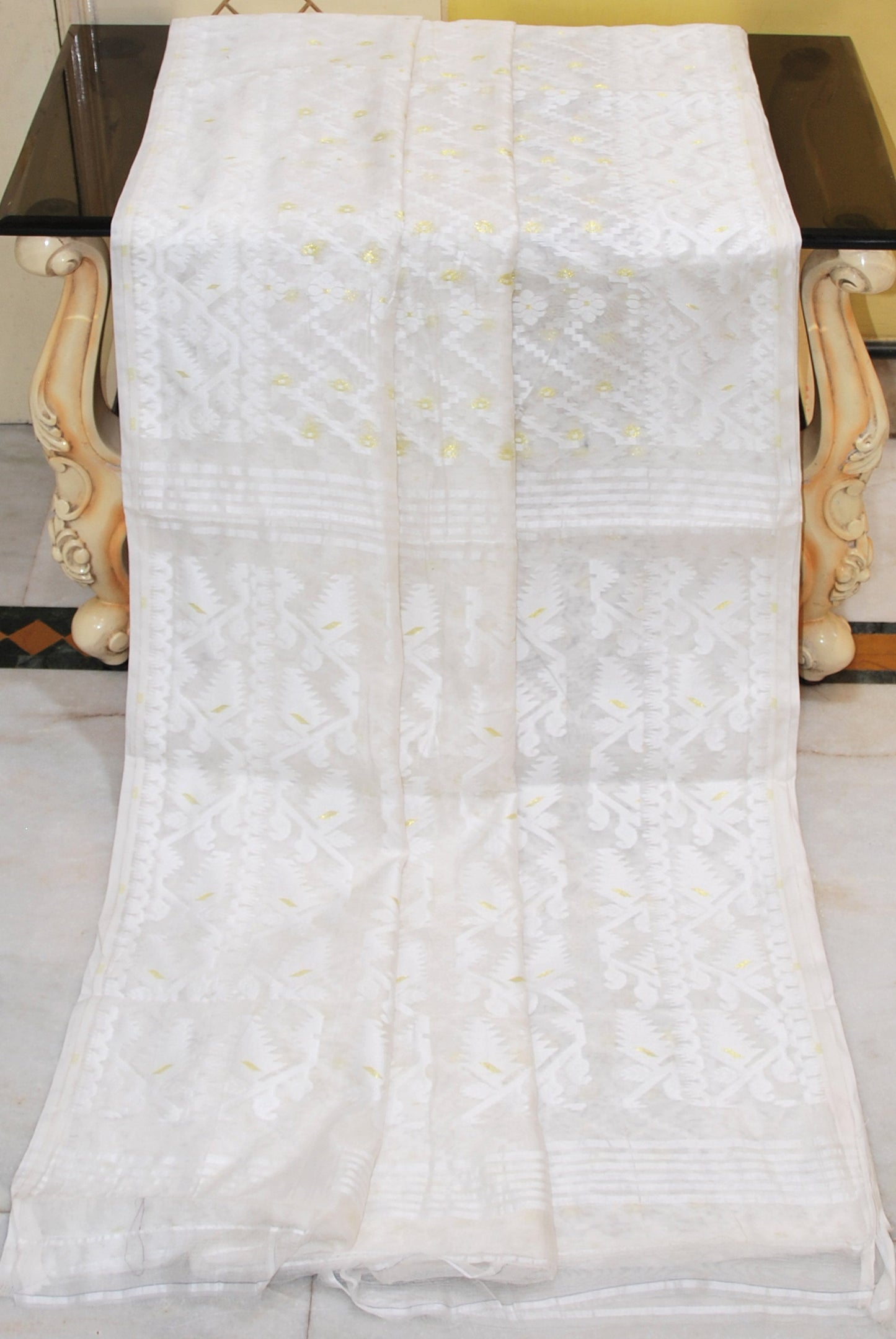 Traditional Cotton Muslin Soft Jamdani Saree in Off White, White and Gold