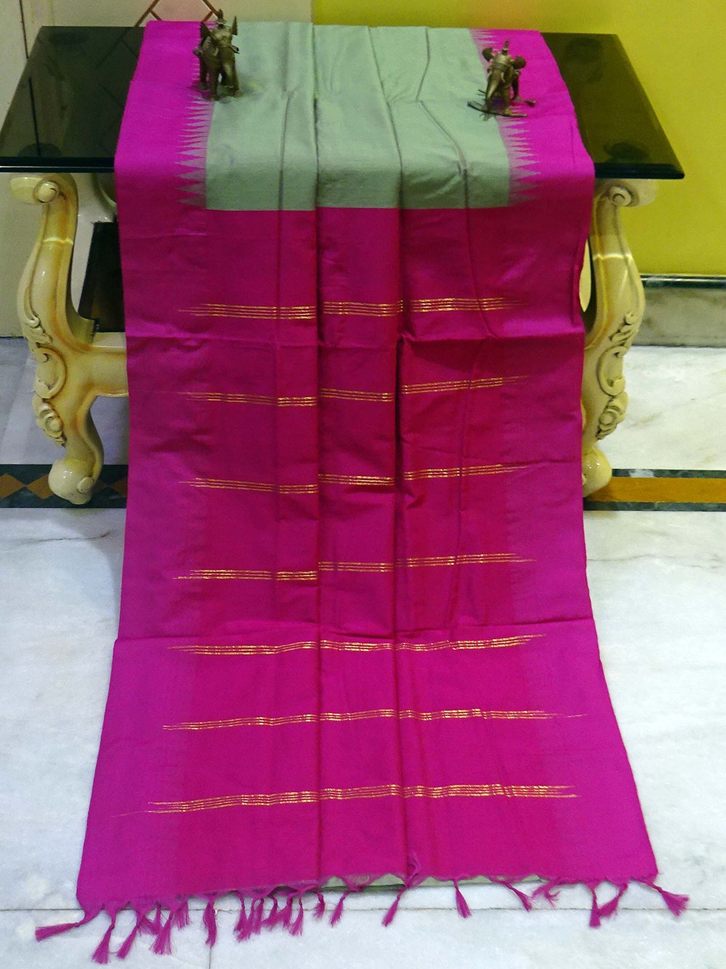 Soft South Cotton Pencil Border Gadwal Saree in Celery Ice Behr Green and Pink