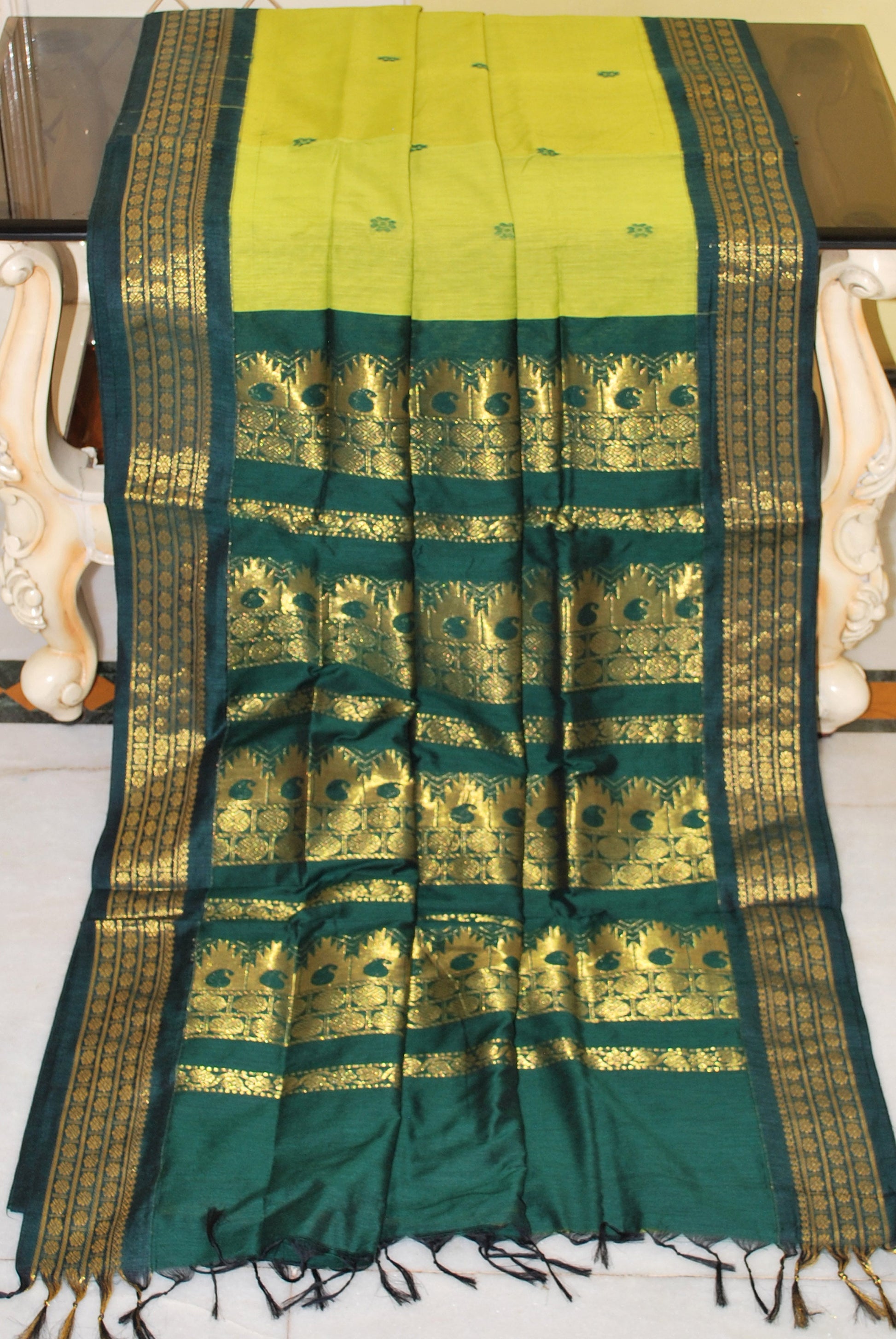 Banarasi Border Soft South Cotton Gadwal with Rich Pallu in Lime Green and Bottle Green