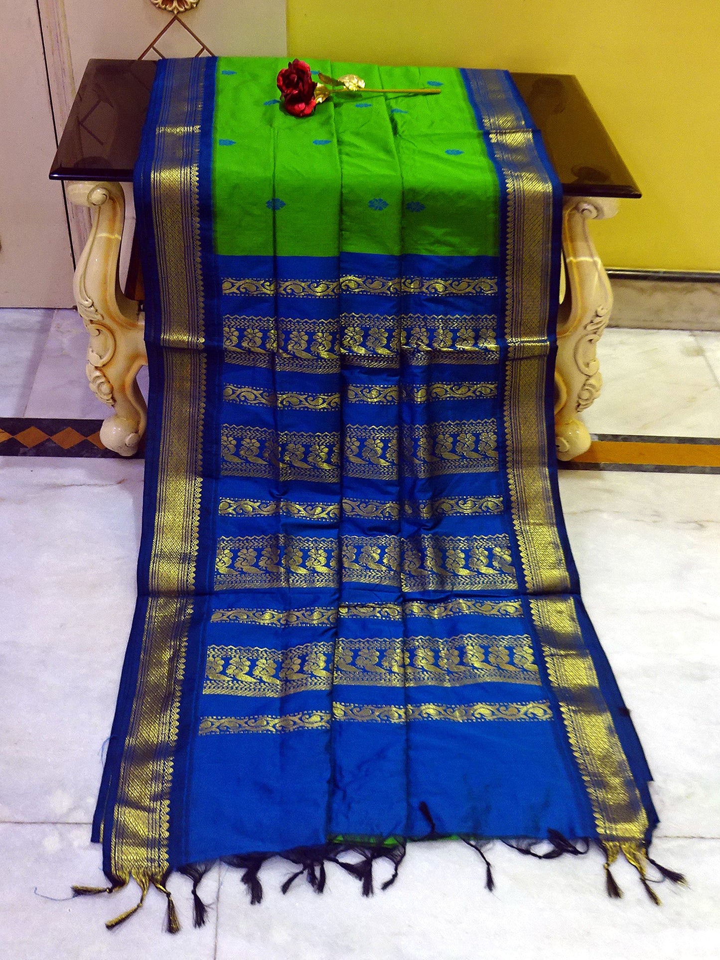 Banarasi Border Soft South Cotton Gadwal with Rich Pallu in Parrot Green and Royal Blue