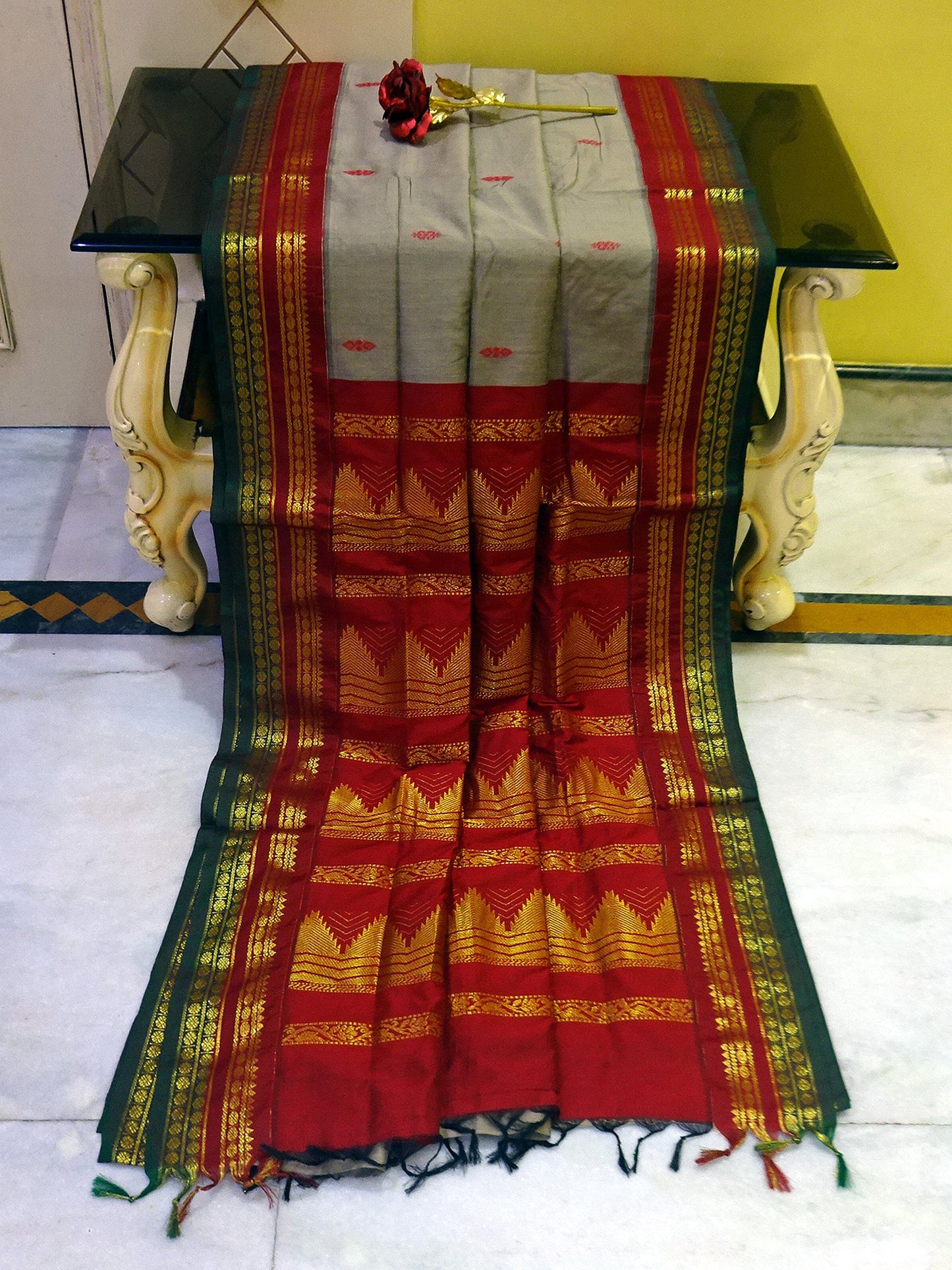 Banarasi Border Soft South Cotton Gadwal with Rich Pallu in Gray , Maroon and Green