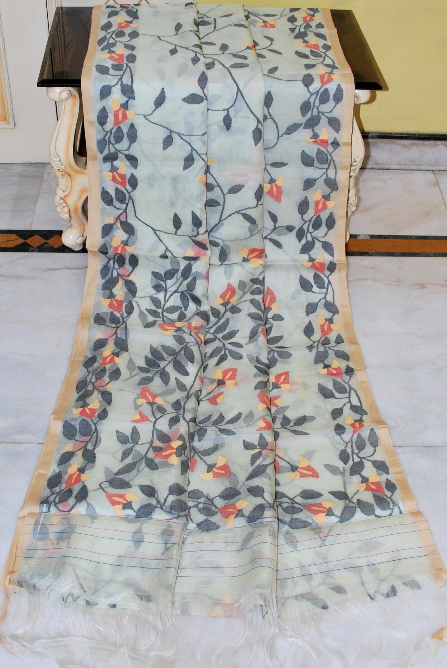 Bengal's Pride Premium Hand Woven Jangla Jaal Work Muslin Silk Dhakai Jamdani Saree in Pistachio Green and Multicolored Thread Work