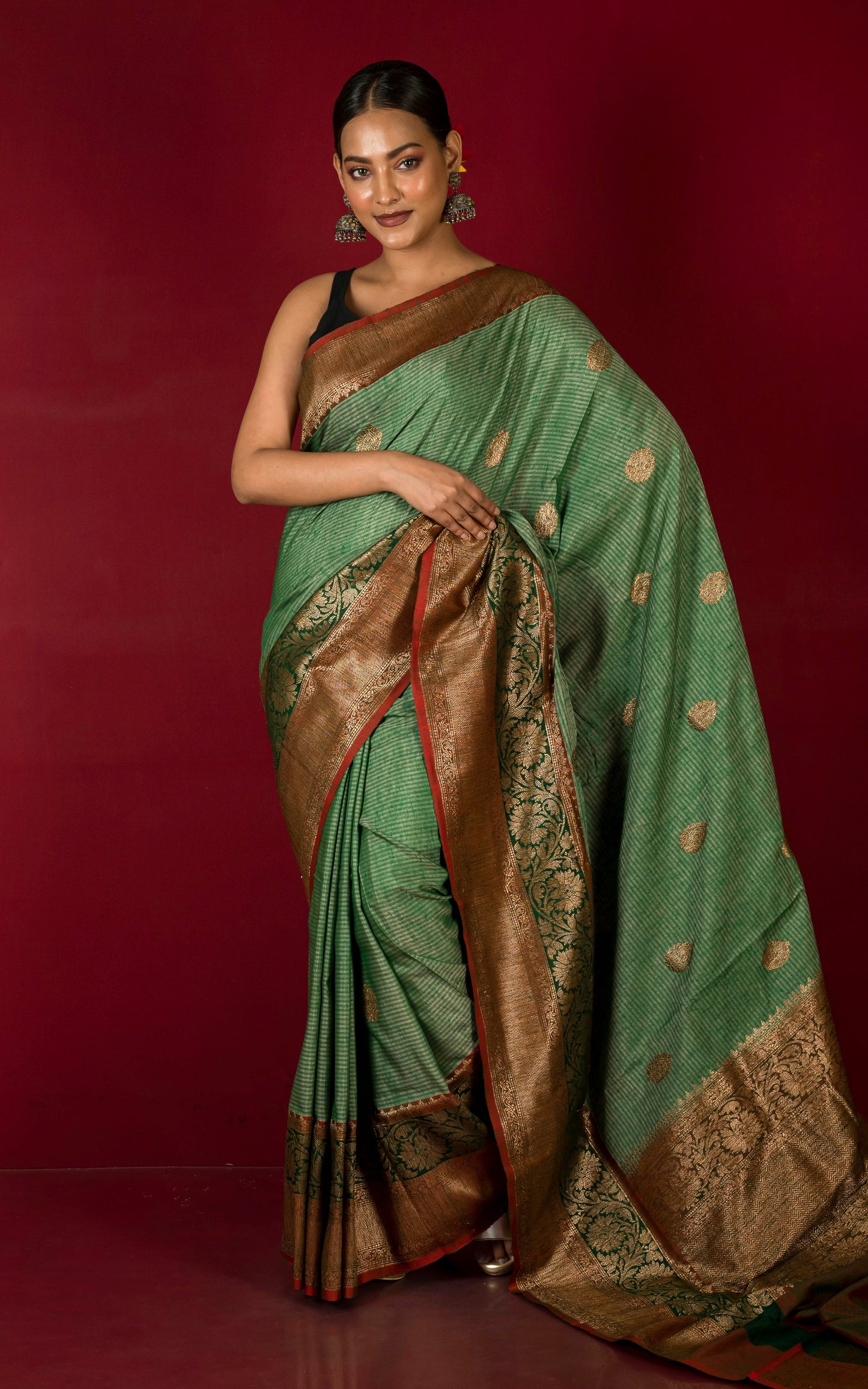 Minakari Border Dupion Tussar Banarasi Saree in Amazon Green, Dark Green and Prismatic Red