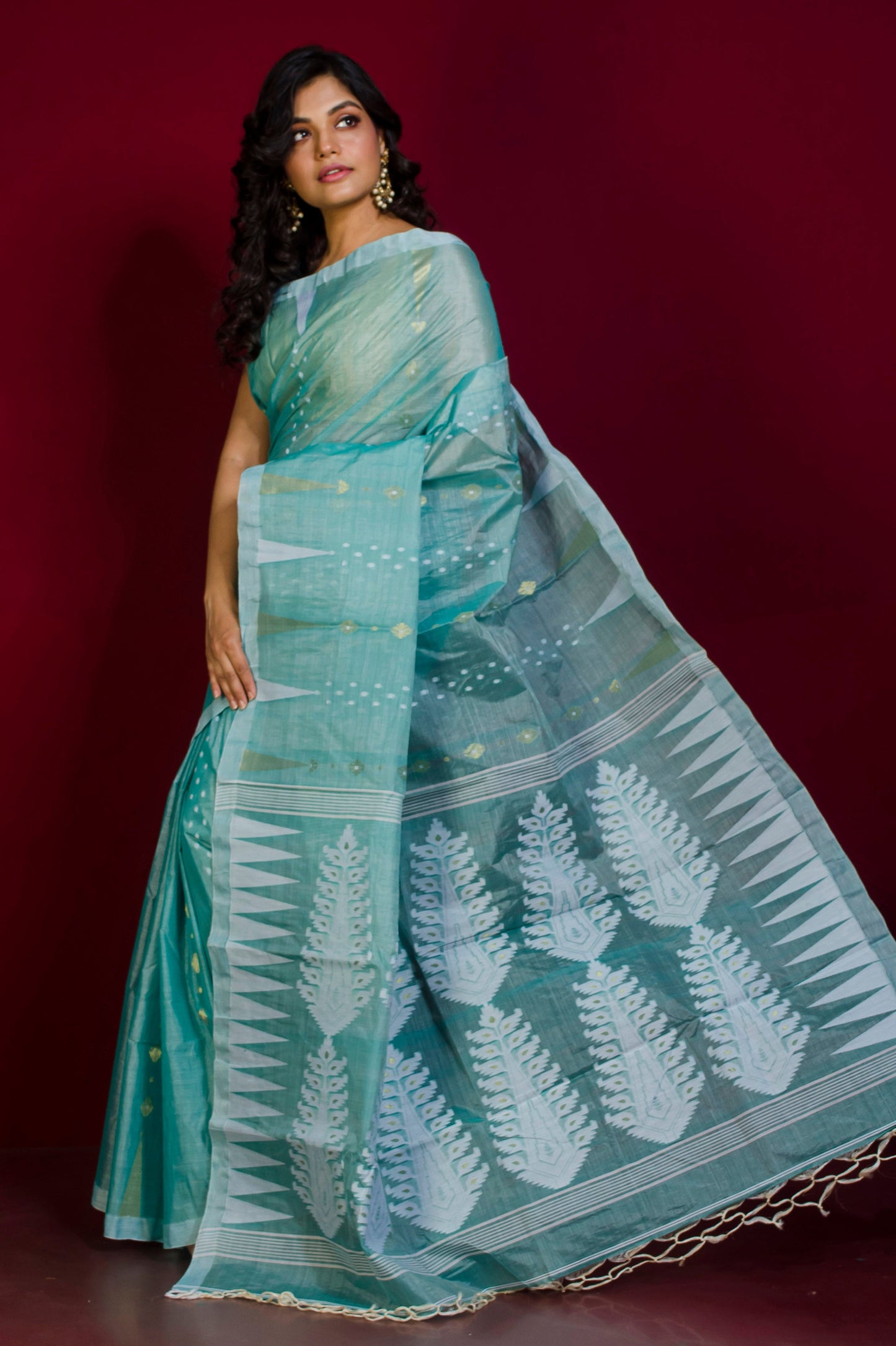 Handloom Tussar Silk Jamdani Saree in Larchmere Green, Off White and Gold