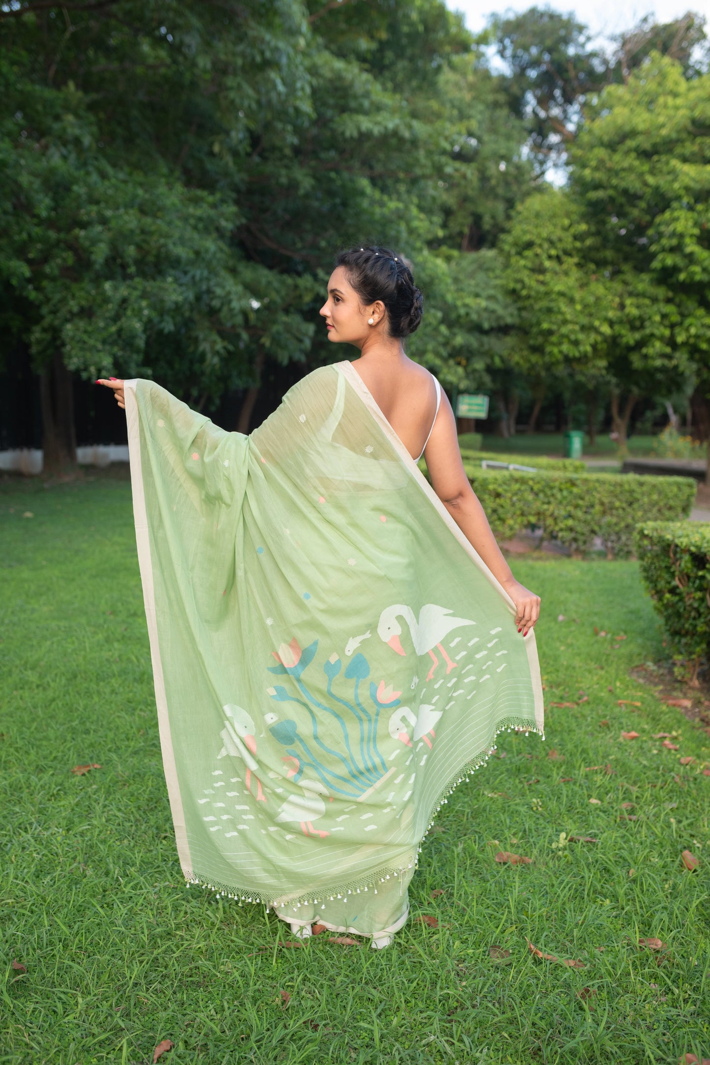 Handloom Pastel Green Soft Cotton Jamdani Saree