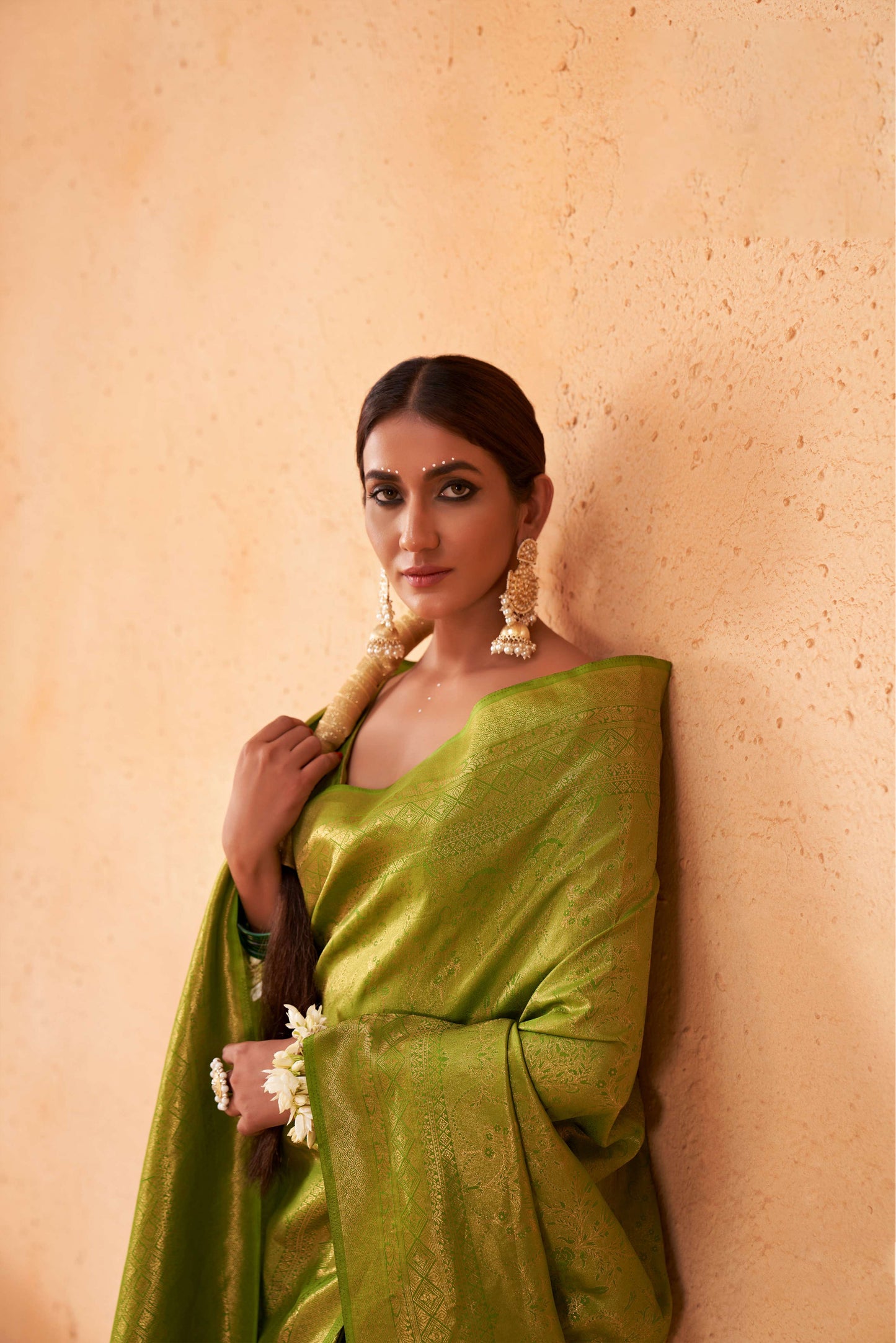 Mehendi Green Gold Zari Kanjeevaram Silk Saree