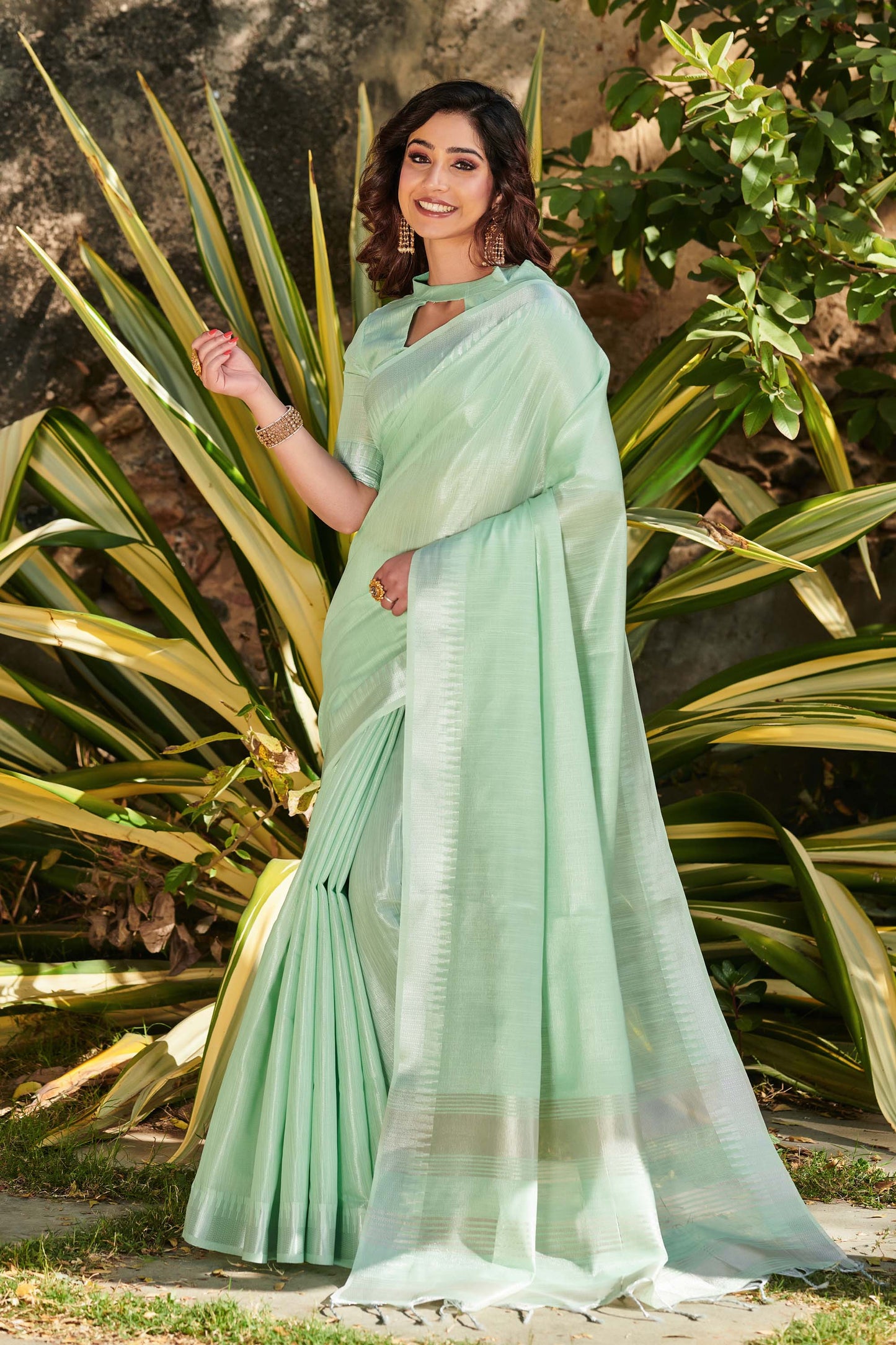 Sea Green Jacquard Woven Tissue Linen Saree